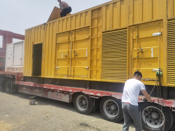 中兴镇除了负载情况和发动机维护，还有哪些因素会影响 200kw 柴油发电机的油耗？